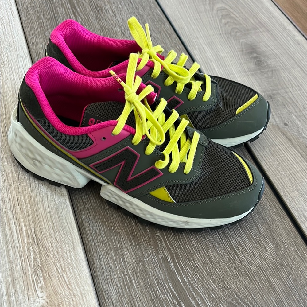 Women's New Balance Women's Black and Pink Sneakers-New